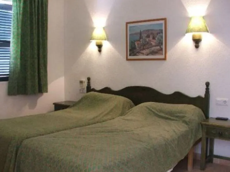 Hotel Apartamentos Menorca Cala Blanes By Pierre & Vacances Cala'N Blanes